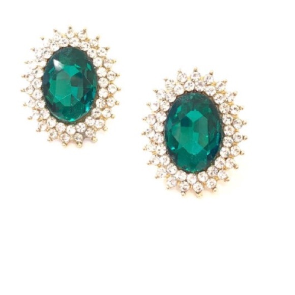 Jewelry - Medium Emerald Color with Bling Stud Earrings